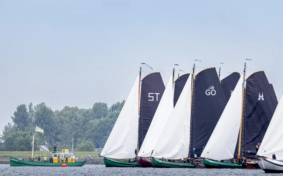 Skûtsjetoernooi Lemmer Ahoy start volgend jaar in kleinere groepjes. ‘Se hawwe allegear lêst fan elkoar’