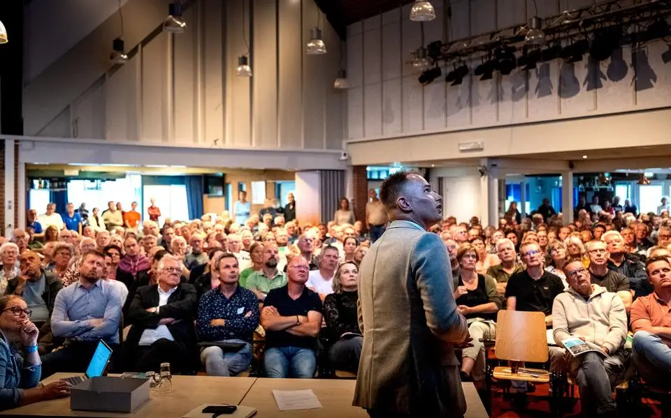 Sommige Boornbergumers vragen zich af: ‘Is 600 nieuwe huizen niet buitensporig veel voor het dorp?’