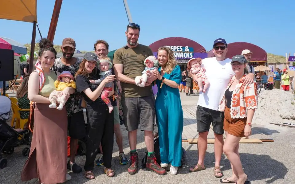 Oerolstellen en -baby’s: op Terschelling hebben vlinders en hormonen vrij spel. ‘Ik lag er naast!’
