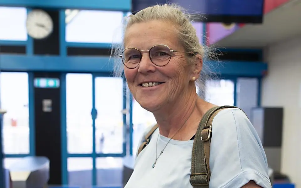 Reizigers bezorgd over toekomst veerdienst Schiermonnikoog: ‘Als ze dit al honderd jaar doen, kan dat toch mooi zo blijven?’