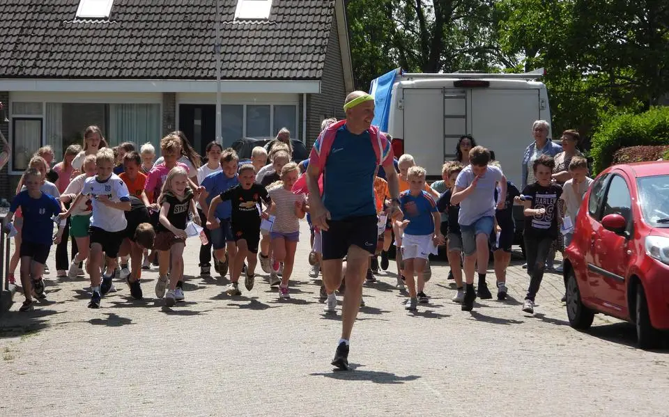 Hoe een sponsorloop voor Make a Wish Robert (49) uit Burum ‘wensvervuller voor een dag’ maakte