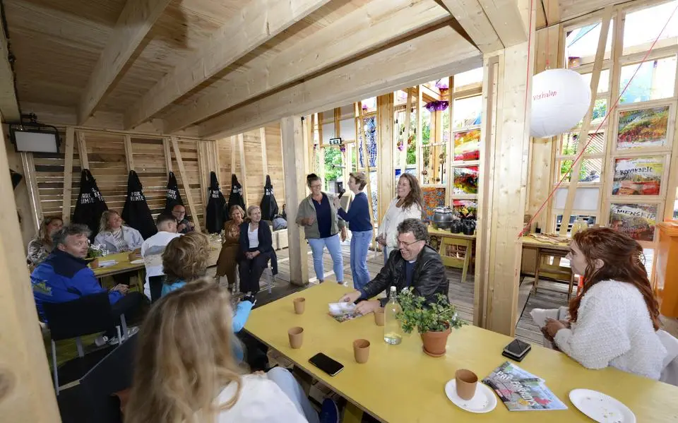 Werkgever Romke Hekstra uit Damwâld hielp zijn mensen gezonder te eten: ‘Nu komen ze met kwarkjes, wrapjes en komkommers’