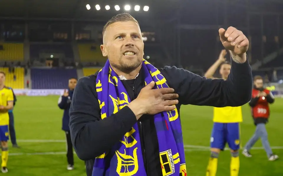 Van eerste divisie naar tweede klasse: Peter van der Vlag vindt nieuwe uitdaging na vertrek bij SC Cambuur