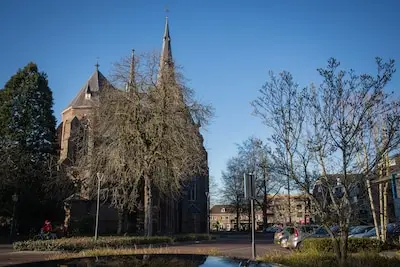 Diaken uit Oirschot is bijna priester maar mag daar nu letterlijk nog niks over zeggen
