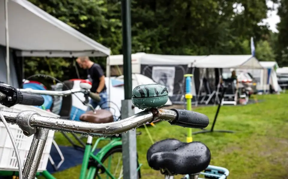 Regen en veel minder warm dan afgelopen dagen, maar zon komt wel nog even om de hoek kijken
