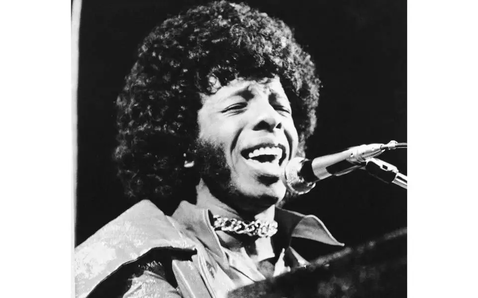 Amerikaanse funkpionier Sly Stone (82) overleden. Hij was grote inspiratiebron voor Jimi Hendrix, Prince en Lenny Kravitz