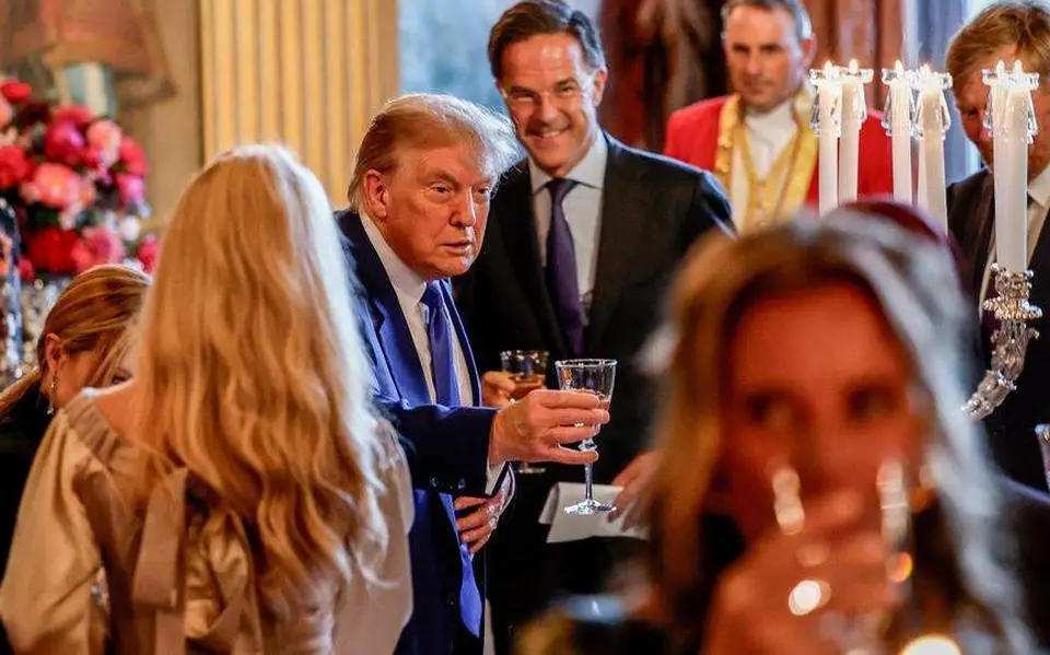 LIVE | Mark Rutte noemt Donald Trump op NAVO-top ’man van vrede’ 