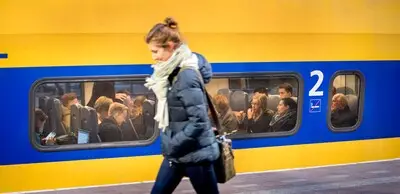 Geen treinen tot begin avond tussen Den Bosch en Tilburg door seinstoring