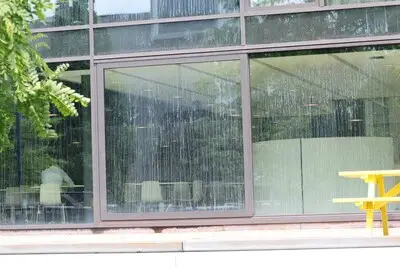 Activisten bespuiten universiteitsgebouw TU/e uit protest voor Gaza