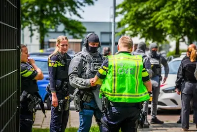 Persoon bedreigd met wapen in Nuenen, politie rukt met speciale eenheden uit maar vindt verdachte niet