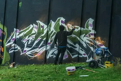 Graffiti battle in de Berenkuil: wie verovert de muur in 30 minuten?