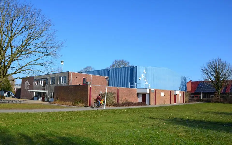 Petitie tegen MFC XL Balk op terrein azc