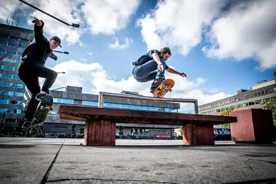 Eindhovense skaters krijgen er in Strijp ‘supervet skatepark’ bij: ‘Ik hoop dat het ook overkapt wordt’