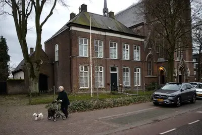 Jazzy picknickconcert in pastorietuin in Stiphout
