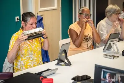 De mondharmonica is geen speelgoed, maar ‘een verlengstuk van je stem’