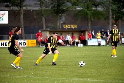 HVV Helmond met overmacht naar finale nacompetitie waar Olympia’18 wacht: ‘Nog een jaar derde klasse zou niet leuk zijn’