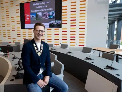 Jongerenburgemeester Lars neemt afscheid: ‘Ben overal bij en schop overal tegenaan’