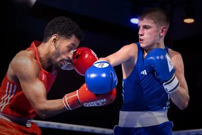 Toptalent Kian Terwint boos na verlies tijdens Eindhoven Box Cup: ‘LA 2028 of ik word profbokser’