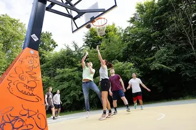 Basketbal Beukenlaan is populair in de hele stad en daarbuiten