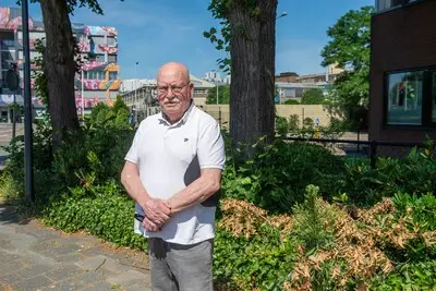Jan groeide op naast de Vlisco: ‘Pa bracht met paardenkar de stoommachine naar het bedrijf’