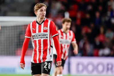 Tygo Land gaat op huurbasis naar FC Groningen: PSV’er had keuze uit drie clubs