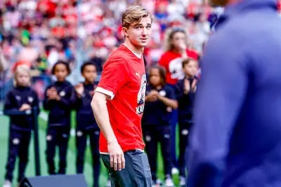 Land kan eindelijk weer zijn grenzen verleggen: PSV-middenvelder speelt zich bij veel eredivisieclubs op de radar