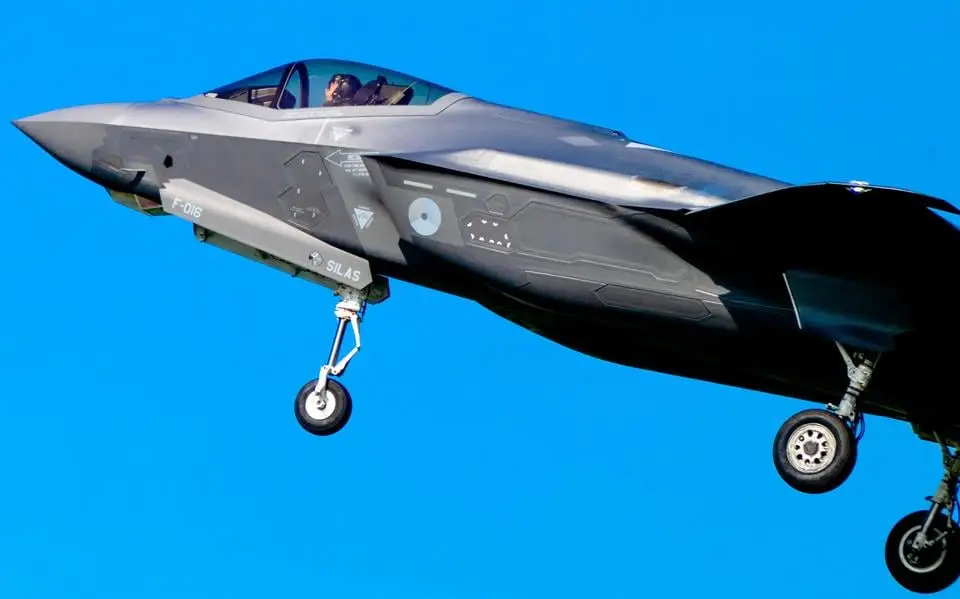 Defensie maakt met kussentjes in de stoelen F-35-vliegtuigen comfortabeler. Vliegers krijgen nu rugpijn en dat is gevaarlijk