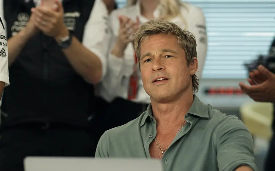 Hoe in lekkere mannenfilm ‘F1 The Movie’ met Brad Pitt de belangen van Hollywood, Formule 1 én Apple samenkomen | ★★★☆☆