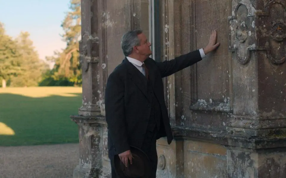 Doek valt definitief voor Downton Abbey: de hartverscheurende afscheidskus van Hugh Bonneville