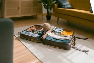 Ontroerende en hilarische zomerverhalen: welke ‘eerste zomer’ blijft jou voor altijd bij?