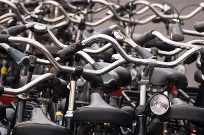 Veldhoven stelt regels voor bergingen in voortuinen
