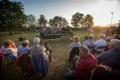 Jaarlijks openluchtconcert met gipsyjazz onder leiding van Gerwense grootheid Paulus Schäfer