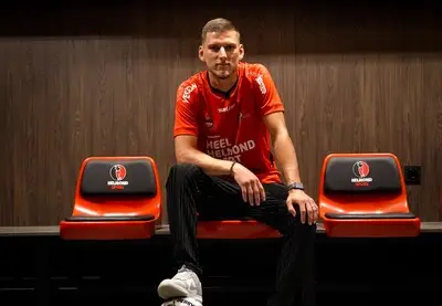 Helmond Sport neemt Brian Koglin definitef over van Roda JC: centrumverdediger tekent voor twee jaar