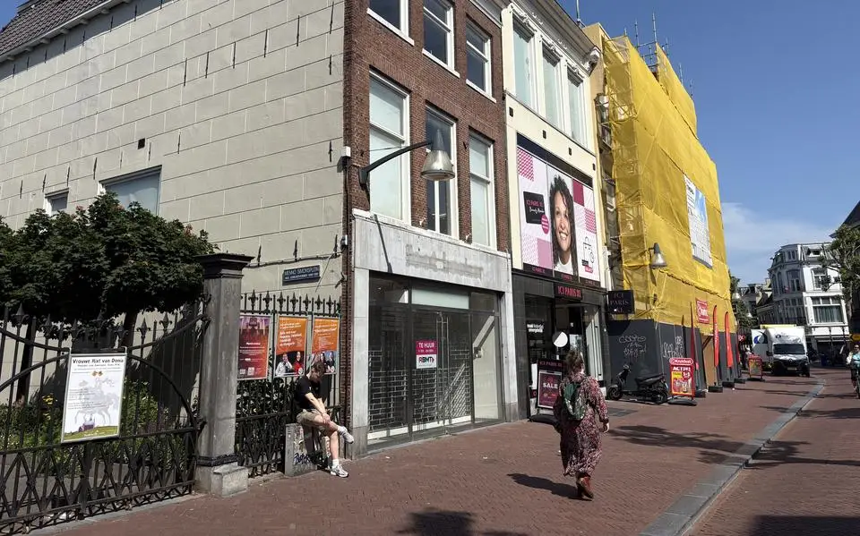 Waarom staat het oude Foot Locker-pand in Leeuwarden al vier jaar leeg? ‘Wy ha der betrouwen yn’