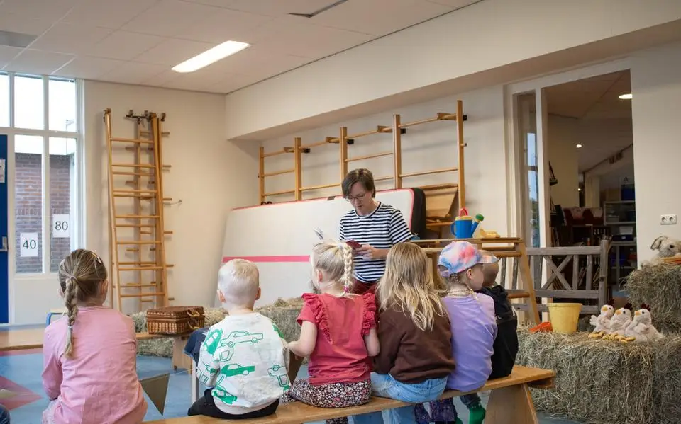 Basisschool in Ouwsterhaule pakt taalachterstand aan met voorleesmomenten