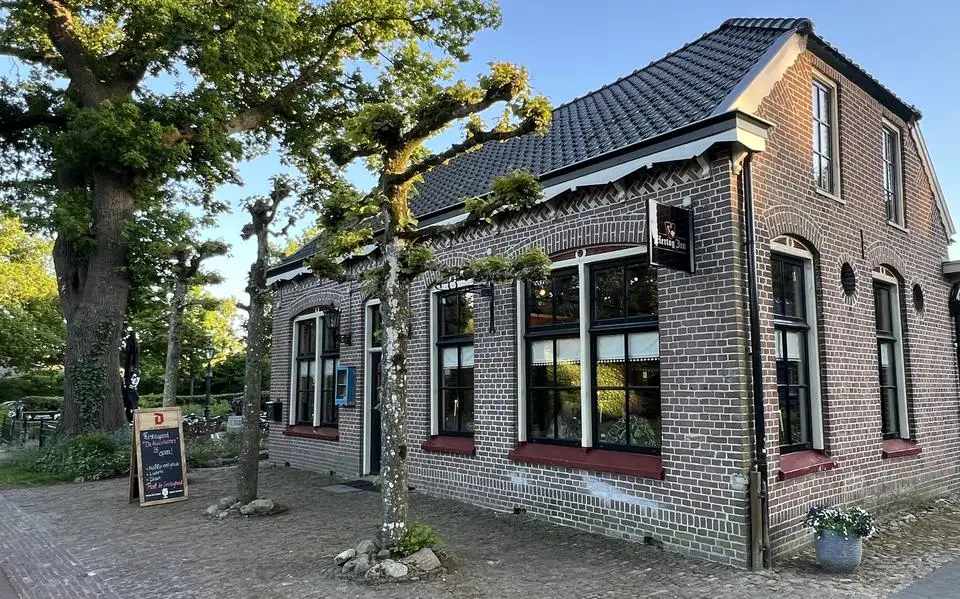 Wat zegt een tosti-etende kreeft over de menukaart? Dineren bij De Huuskamer in Ansen