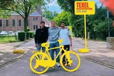 Trappen voor Gaza: Jisk (25) uit Eindhoven fietst 315 kilometer voor kinderen in oorlog