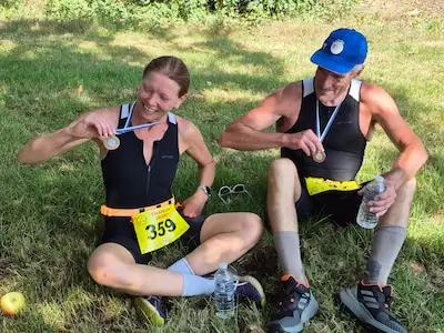 Eerste lustrum Triathlon-Geldrop telt ruim honderd deelnemers; alleen last van de hitte bij het loopgedeelte