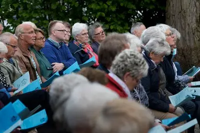 Openluchtmis in Leenderstrijp voor St. Jan de Doper