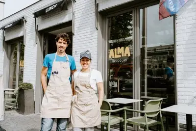 Xavier en Eilyn runnen hun eigen bakkerij bij toeval in Tilburg: 'Kwamen het pand tegen op een website'