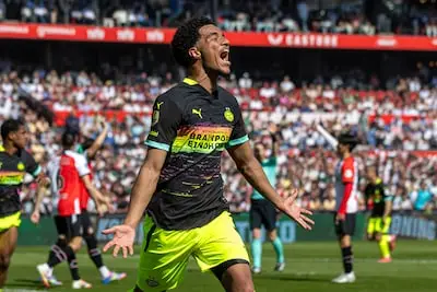 Leverkusen meldt zich bij PSV voor Tillman en heeft een flinke zak geld nodig