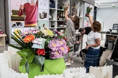 Een doos Lego voor een bank: Sandra en Ronald nemen op bijzondere manier afscheid van hun winkel