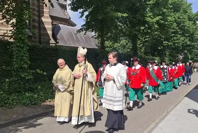 Van statige Bossche kathedraal naar een lekkend gemeentehuis: Nuenen krijgt zeldzame burgemeester