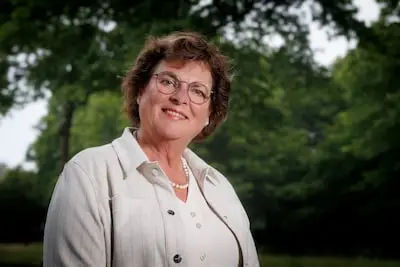 Annemieke de Groot  (66) waarschuwt voor kennisverlies over postcovid en Q-koorts: ‘Er komen nog elke dag patiënten bij’