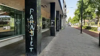 ‘Gore dief’, ‘parasiet’, kantoor Spoorlaan in Tilburg onderge­klad, makelaar hogelijk verbaasd