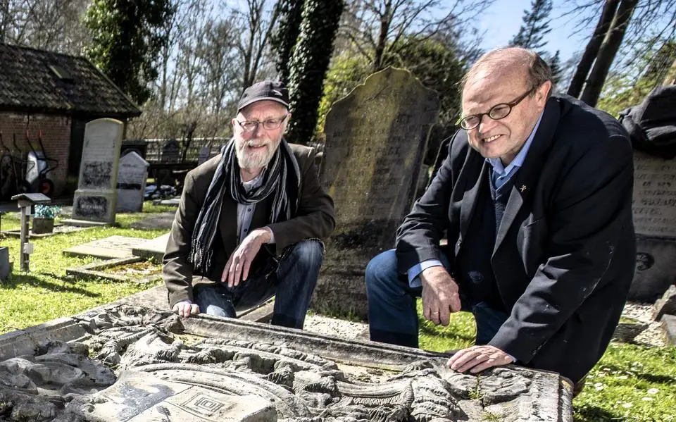 Leeuwarder Leeuwtje voor Leendert Plaisier tijdens ruilbeurs historische stadsplaatjes