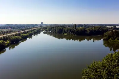 Frisse duik? Doe het hier in Brabant niet (tenzij je niet bang bent voor diarree en huidklachten)
