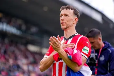 Perisic beslist pas na interlands Kroatië over zijn toekomst bij PSV en zegt Marseille voor nu af