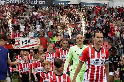 PSV Vrouwen begint Europese campagne tegen Manchester United
