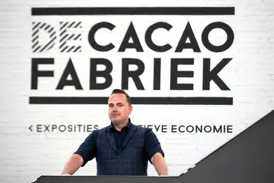 Nieuw evenement voor kinderen bij Cacaofabriek, met groot stoepkrijtkunstwerk en circusact